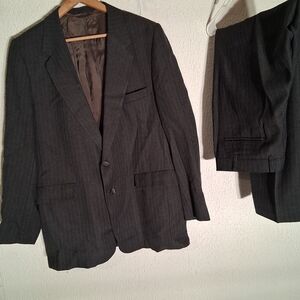 Levi's Gray Pinstripe 2 Piece Suit Business Formal Made In USA Wool Blend 44R 41